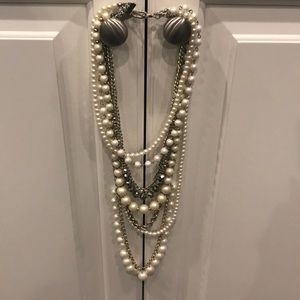 Ann Taylor pearl layering necklace